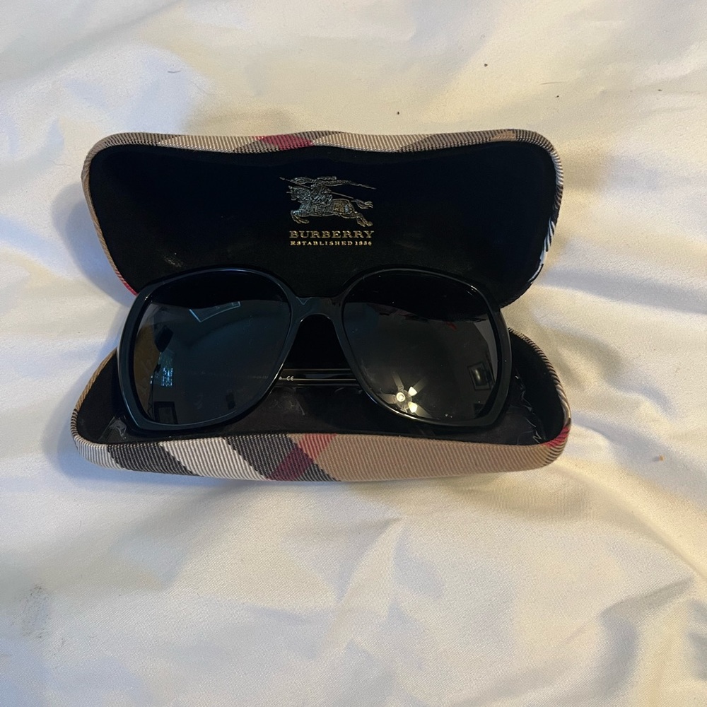 Brand new Burberry sunglasses